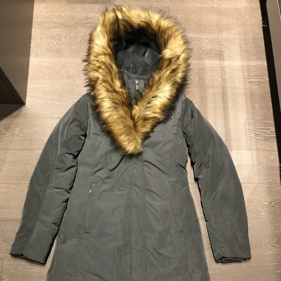 Babaton Julian Parka - NWT - Picture 2 of 16